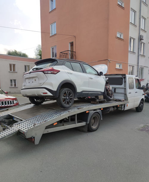 автоэвакуатор эвакуация автомобиля с заблокированными колесами