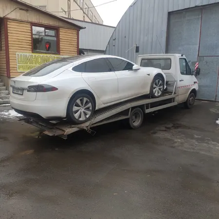 евакуатор 555